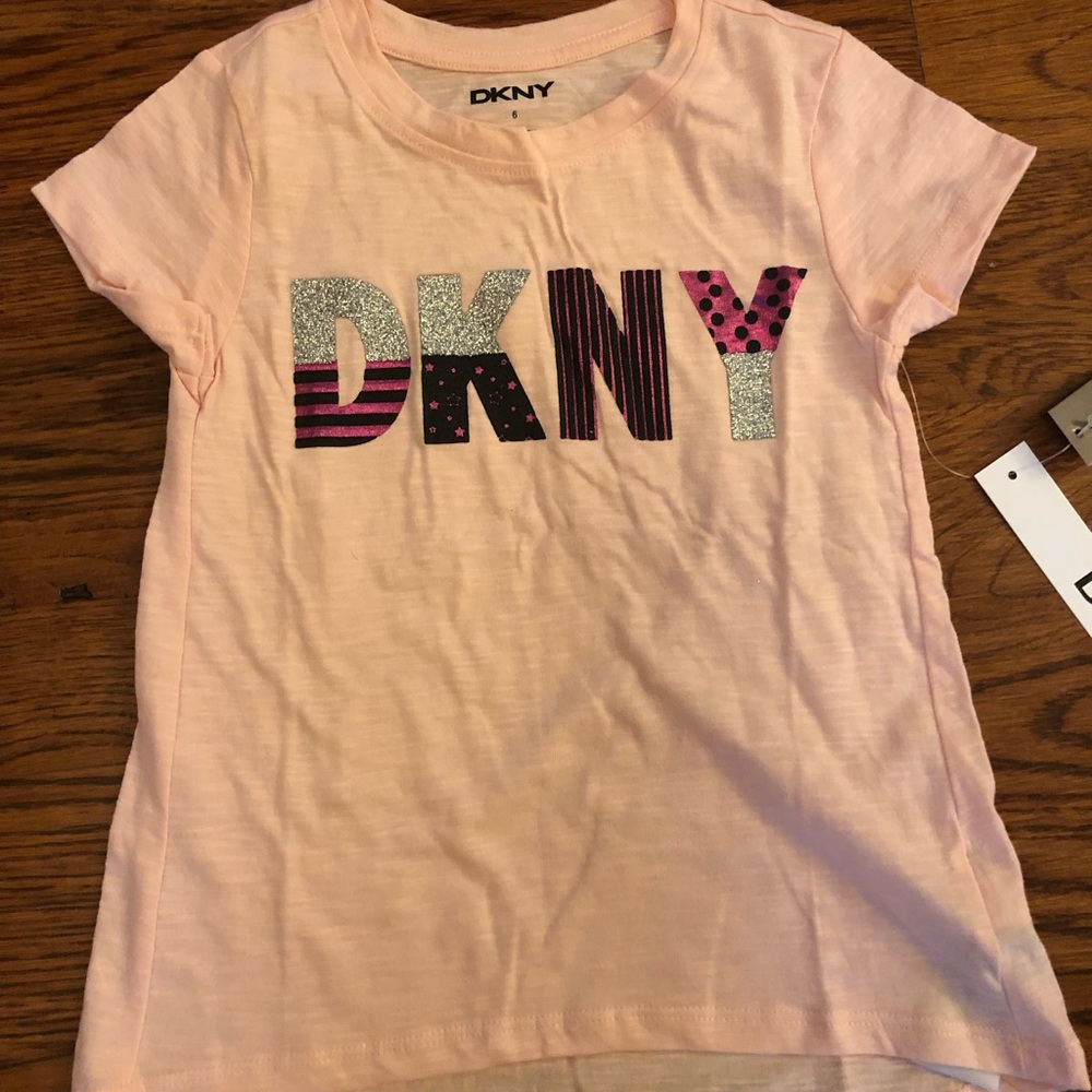 DKNY girls t-shirt size 6 new with tags
